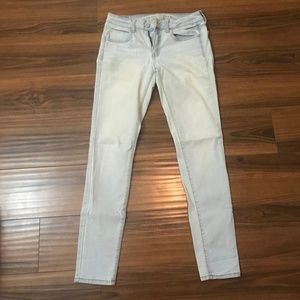 American Eagle Light Wash Jeggings